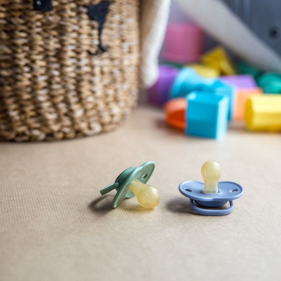 Tommee Tippee Cherry Latex Soother 18-36m