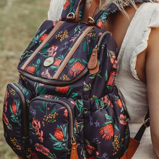 OiOi Signature Nappy Backpack botanical floral